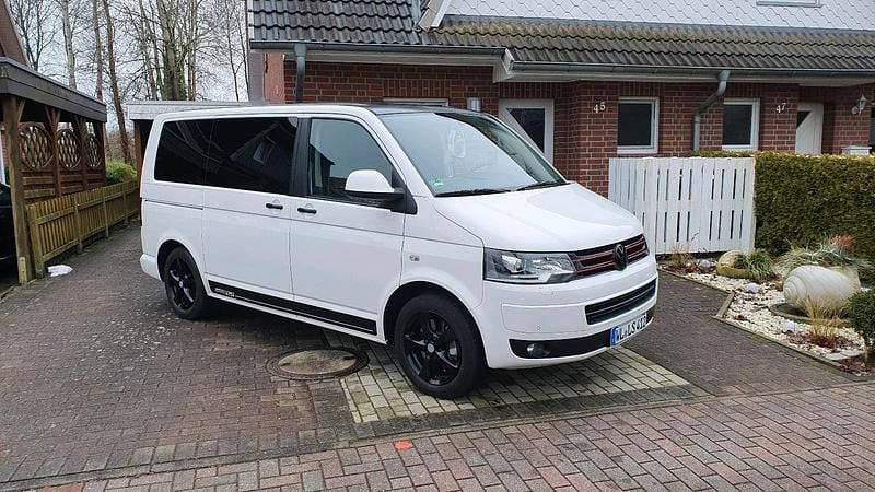 Weiß Gebraucht 2011 VW T5 Edition Van | 25.450 € - Bild 1/4