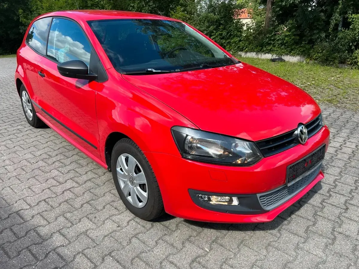Gebraucht VW Polo Edition 69 PS (50 kW) 2011 Rot Kleinwagen