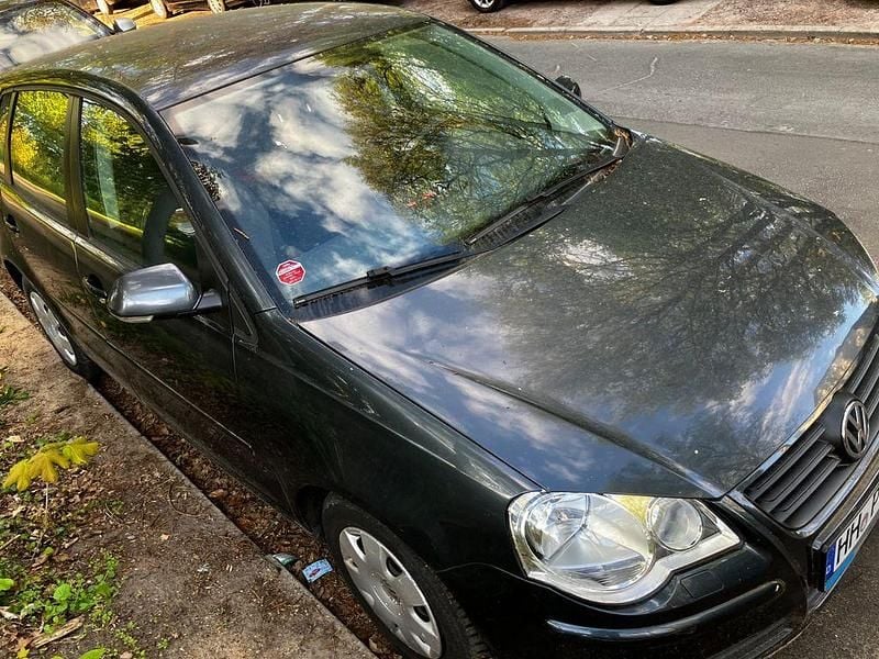 Grau Gebraucht 2005 VW Polo Limousine | 3.900 € (Fairer Preis) - Bild 1/4