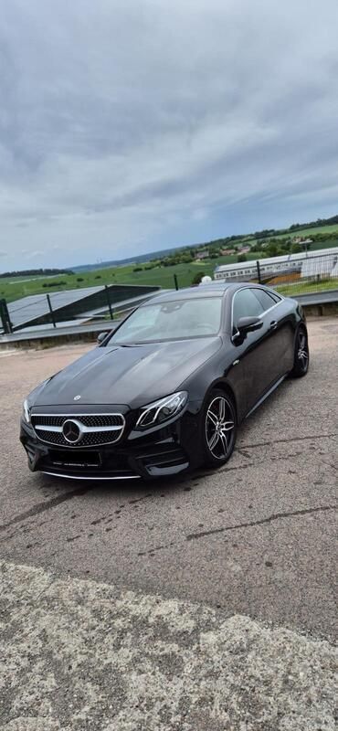 Schwarz Gebraucht 2018 Mercedes E200 AMG Coupé | 29.999 € (Guter Preis) - Bild 1/4