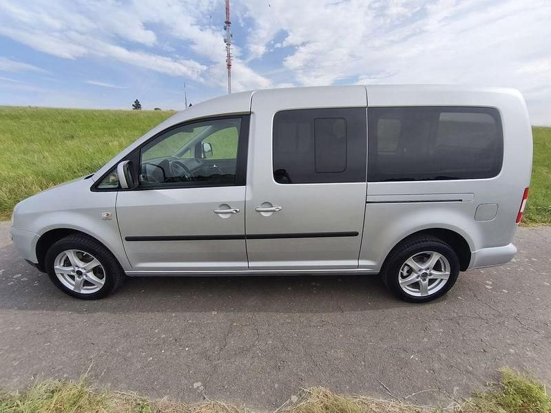 Gebraucht VW Caddy Maxi 140 PS (102 kW) 2009 Silber Van / Kleinbus
