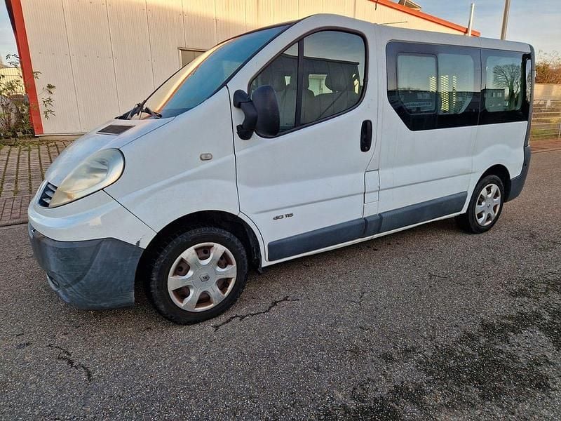 Weiß Gebraucht 2008 Renault Trafic Van / Kleinbus | 3.500 € (Fairer Preis) - Bild 1/4