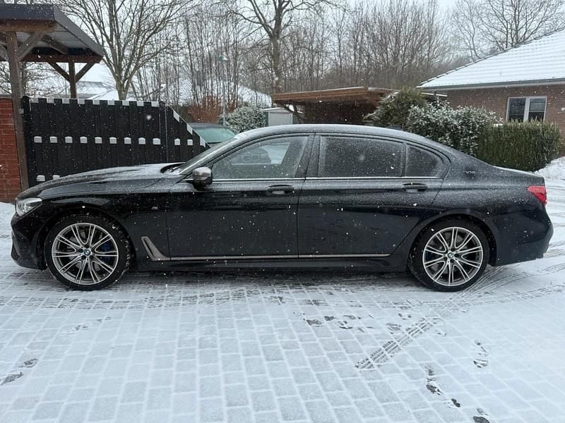 Gebraucht BMW M760 Executive 607 PS (446 kW) 2017 Schwarz Limousine