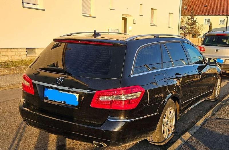 Gebraucht Mercedes E350 Avantgarde 231 PS (169 kW) 2010 Kombi