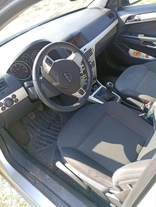 Gebraucht Opel Astra 2007 Silber Kombi