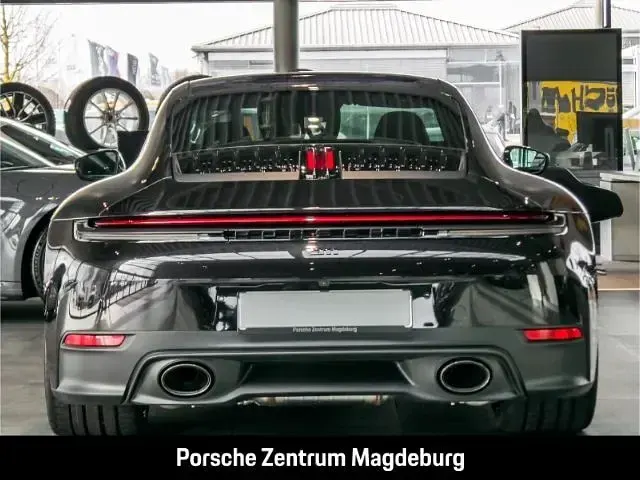Gebraucht Porsche 911 Carrera 394 PS (289 kW) 2026 Schwarz Coupé