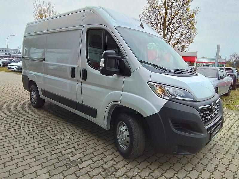 Gebraucht Opel Movano Selection 140 PS (102 kW) 2024 Lackierung weiss icy/typ aussenverkleidung spiegel flach standard Van