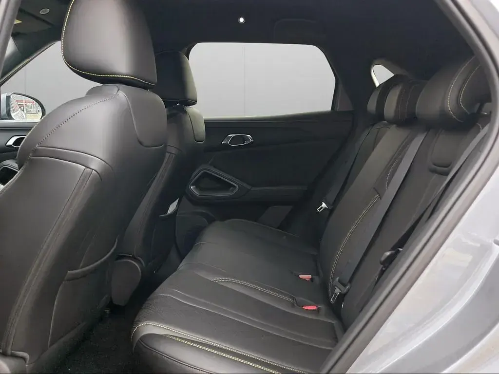 Neu BYD Atto 2 212 PS (155 kW) 2026 Grau SUV