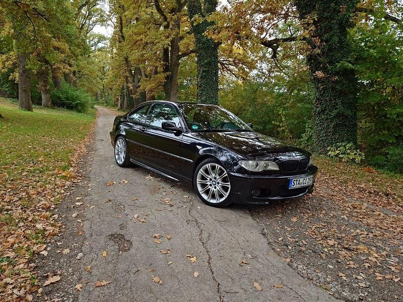 Schwarz Gebraucht 2005 BMW 330 Sport Line Coupé | 18.900 € - Bild 1/4