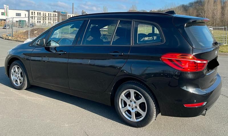 Gebraucht BMW 218 140 PS (102 kW) 2018 Schwarz Kombi