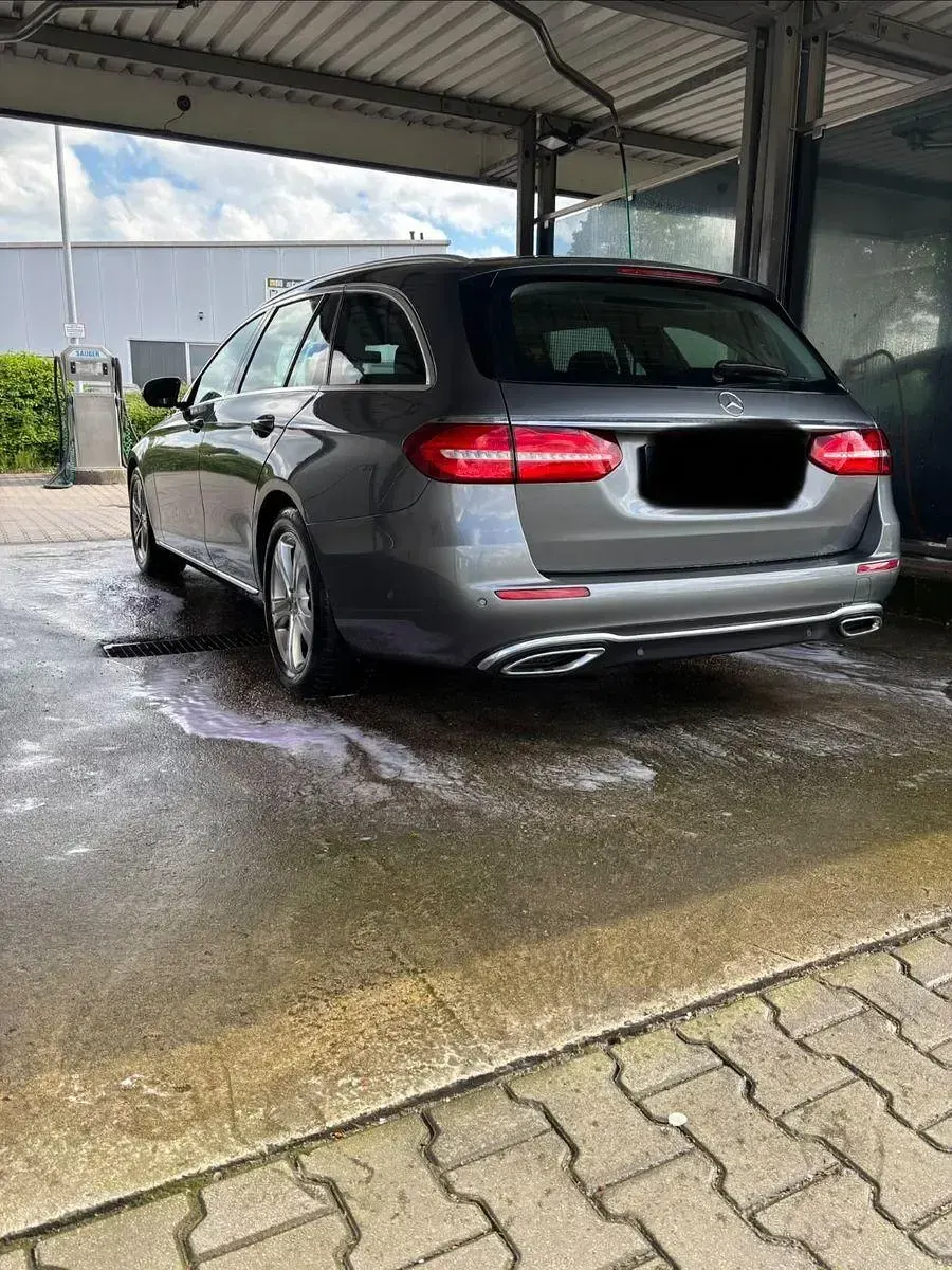 Gebraucht Mercedes E200 150 PS (110 kW) 2019 Grau Kombi