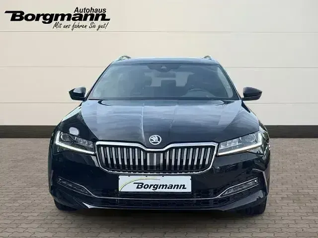 Gebraucht Skoda Superb LAURIN & KLEMENT 280 PS (205 kW) 2023 Schwarz Kombi