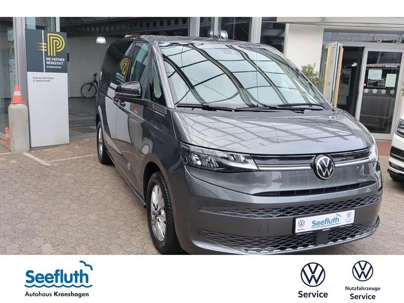 Grau Gebraucht 2024 VW T7 Life Van | 53.950 € (Guter Preis) - Bild 1/4