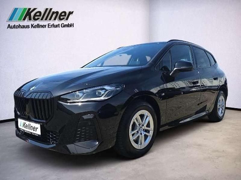 Saphirschwarz Gebraucht 2023 BMW 220 M Sport Van / Kleinbus | 32.940 € (Fairer Preis) - Bild 1/4