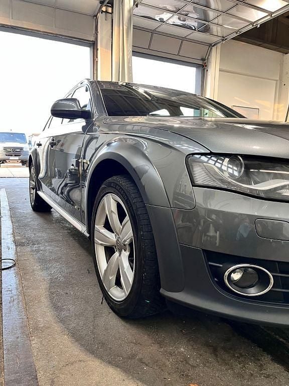 Gebraucht Audi A4 Allroad 211 PS (155 kW) 2011 Grau Kombi