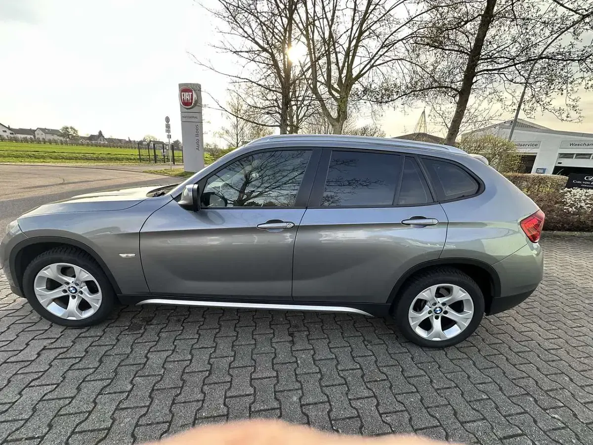 Gebraucht BMW X1 xLine 184 PS (135 kW) 2012 Grau SUV