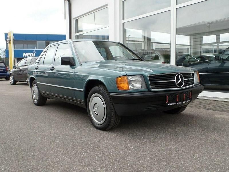 Gebraucht Mercedes 190 118 PS (86 kW) 1988 Grün Limousine