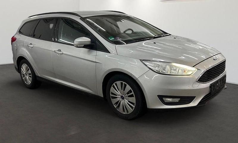 Gebraucht Ford Focus Business Edition 125 PS (91 kW) 2015 Silber Limousine