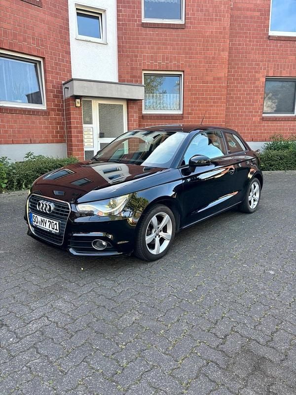 Schwarz Gebraucht 2011 Audi A1 Kleinwagen | 7.250 € (Teuer) - Bild 1/4
