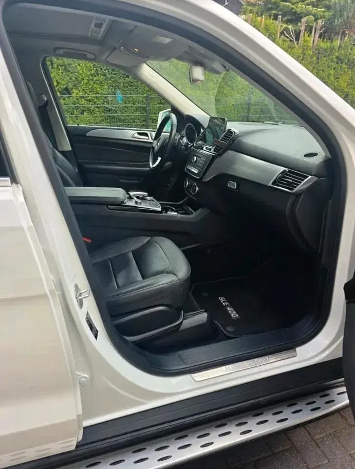 Gebraucht Mercedes GLE400 333 PS (244 kW) 2016 Weiß SUV