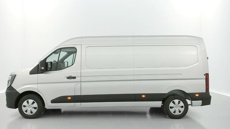 Neu Nissan Interstar Tekna 150 PS (110 kW) 2025 Gris etoile Van