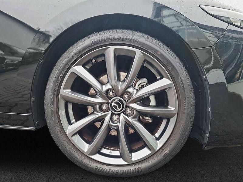 Używany Mazda 3 Selection 122 KM (89 kW) 2021 Czarny Sedan/Limuzyna