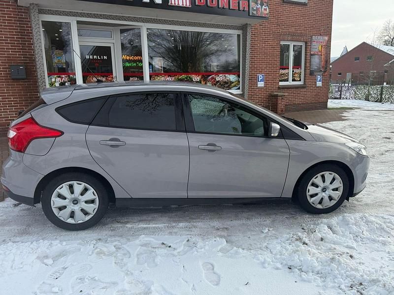 Gebraucht Ford Focus 116 PS (85 kW) 2014 Grau Kleinwagen