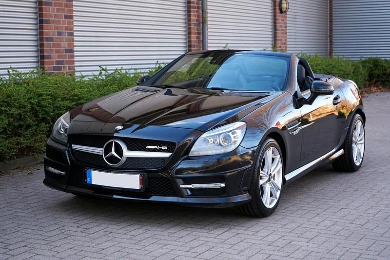 Gebraucht Mercedes SLK250 AMG 204 PS (150 kW) 2011 Schwarz Cabrio