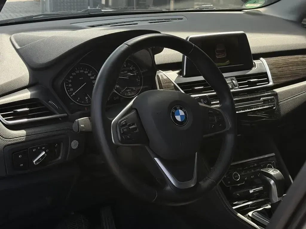 Gebraucht BMW 218 Active Tourer Luxury Line 136 PS (100 kW) 2015 Silber Van / Kleinbus