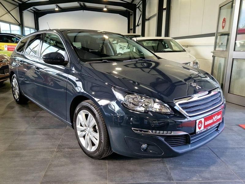 Grau Gebraucht 2017 Peugeot 308 Active Kombi | 10.990 € (Fairer Preis) - Bild 1/4
