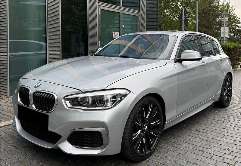Silber Gebraucht 2015 BMW M135 Shadowline Kleinwagen | 20.999 € (Guter Preis) - Bild 1/4