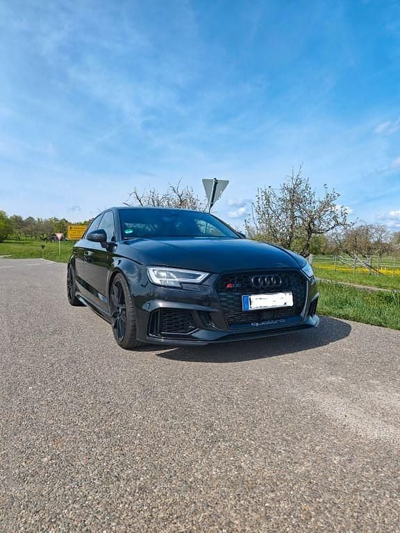 Second-hand Audi RS3 Advanced 400 CP (294 kW) 2019 Negru Berlinǎ