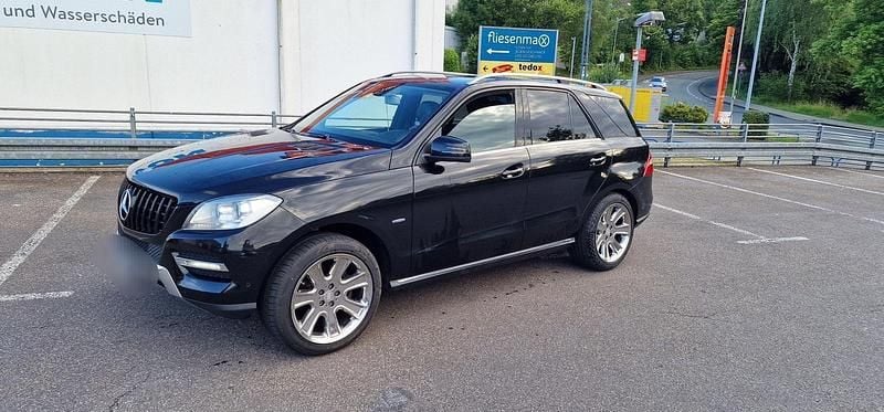 Gebraucht Mercedes ML350 258 PS (189 kW) 2012 Schwarz SUV