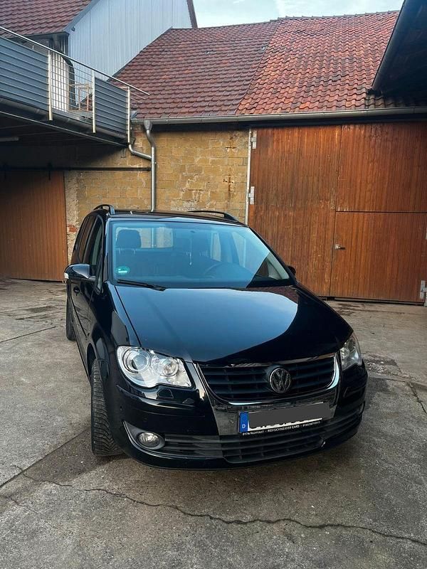 Gebraucht VW Touran 140 PS (102 kW) 2009 Schwarz Van / Kleinbus