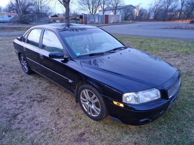Blau Gebraucht 2004 Volvo S80 Momentum Limousine | 2.750 € - Bild 1/4
