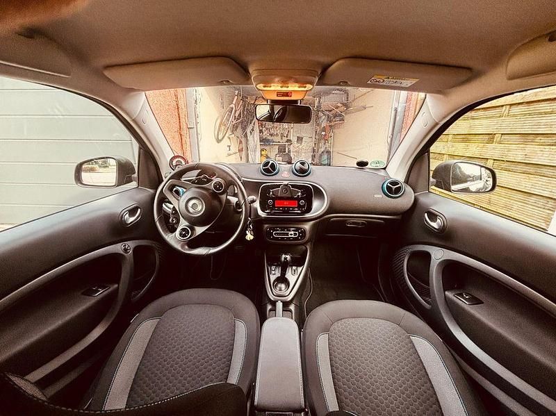 Gebraucht Smart ForTwo Electric Drive 60 kW (82 PS) 2023 Schwarz Coupé