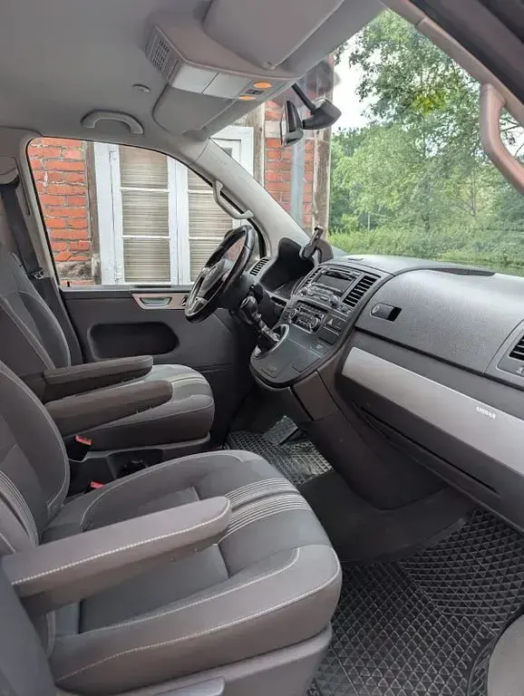 Gebraucht VW Multivan 179 PS (131 kW) 2012 Braun Van / Kleinbus