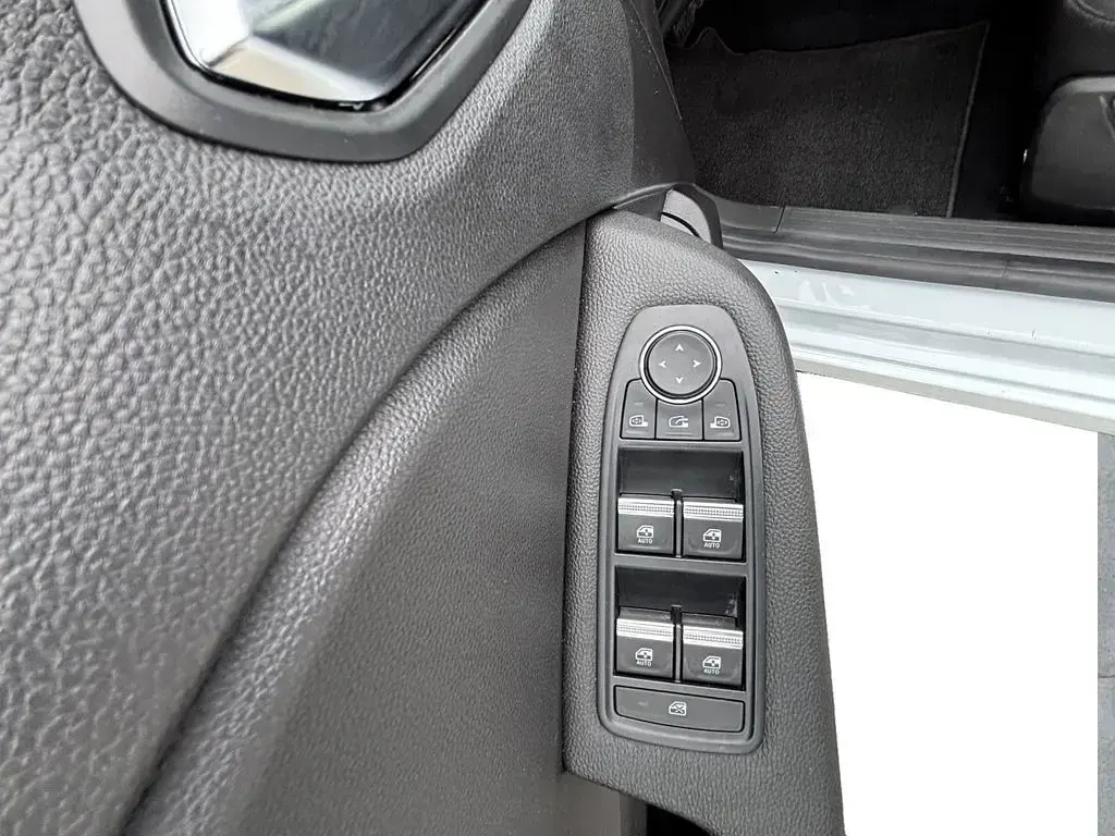 Gebraucht Renault Clio V Experience 140 PS (102 kW) 2021 Quarzweiß Limousine