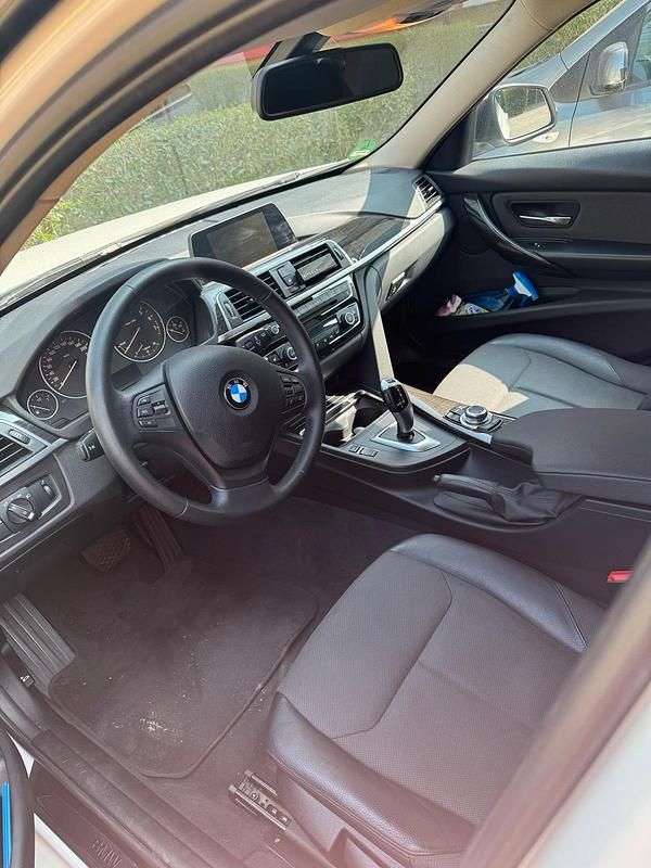 Gebraucht BMW 320 184 PS (135 kW) 2016 Weiß Kombi