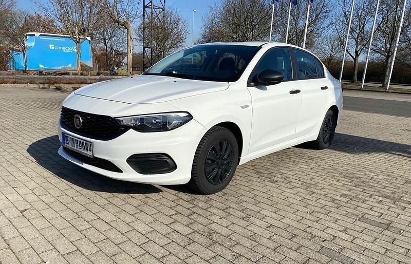Gebraucht Fiat Tipo Easy 95 PS (69 kW) 2019 Weiß Limousine