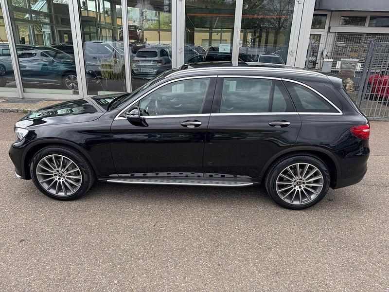 Gebraucht Mercedes GLC350 AMG line 258 PS (189 kW) 2017 Obsidianschwarzmetallic SUV