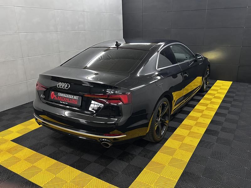Gebraucht Audi A5 Comfort 191 PS (140 kW) 2018 Mythosschwarz metallic Coupé