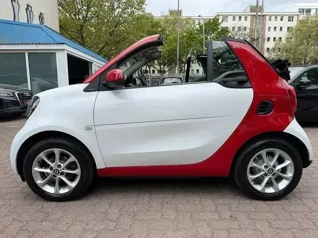 Gebraucht Smart ForTwo Cabrio Passion 71 PS (52 kW) 2018 Weiß Cabrio