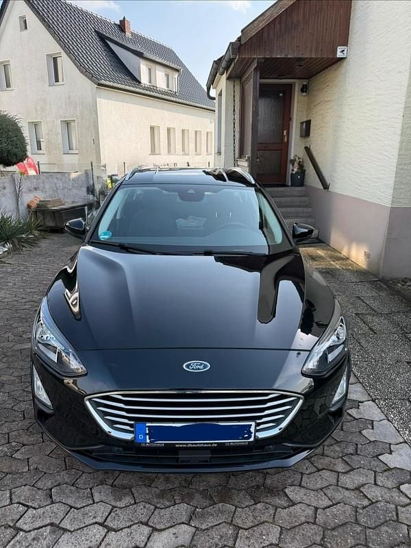 Gebraucht Ford Focus Cool & Connect 103 PS (75 kW) 2021 Schwarz Kombi