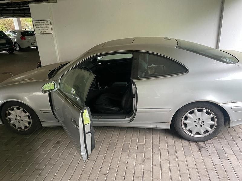 Gebraucht Mercedes CLK200 Elegance 163 PS (119 kW) 2001 Silber Coupé