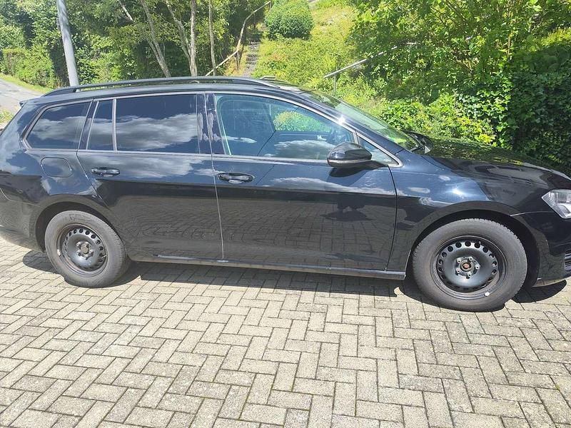 Gebraucht 2014 VW Golf VII Trendline Kombi | 8.000 € (Fairer Preis) - Bild 1/4