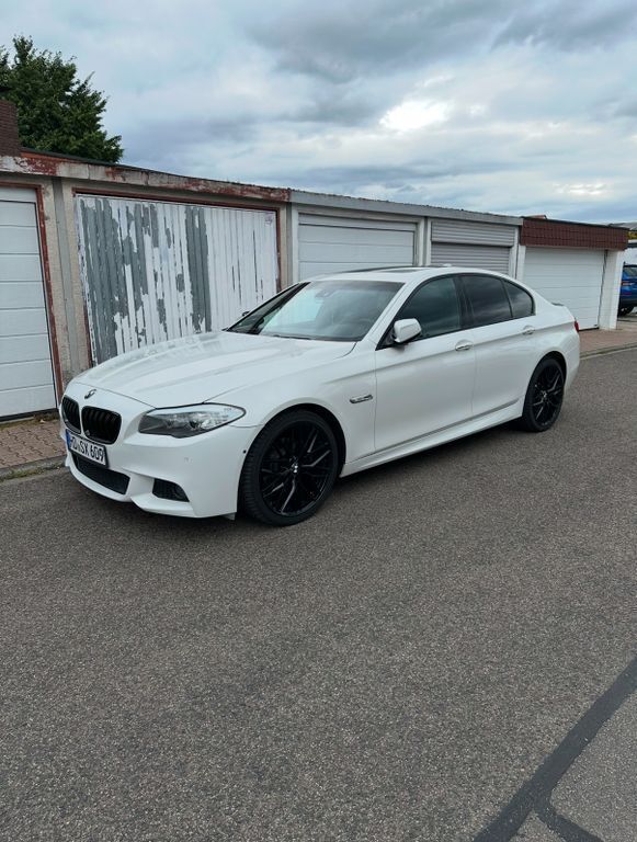 Weiß Gebraucht 2012 BMW 523 Performance Limousine | 14.499 € (Etwas zu teuer) - Bild 1/4
