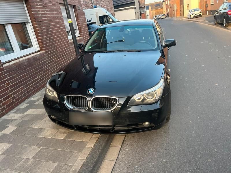 Gebraucht BMW 520 163 PS (119 kW) 2006 Schwarz Limousine