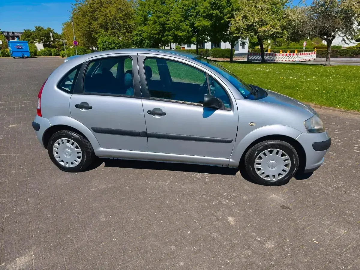 Używany Citroën C3 60 KM (44 kW) 2009 Srebrny Hatchback