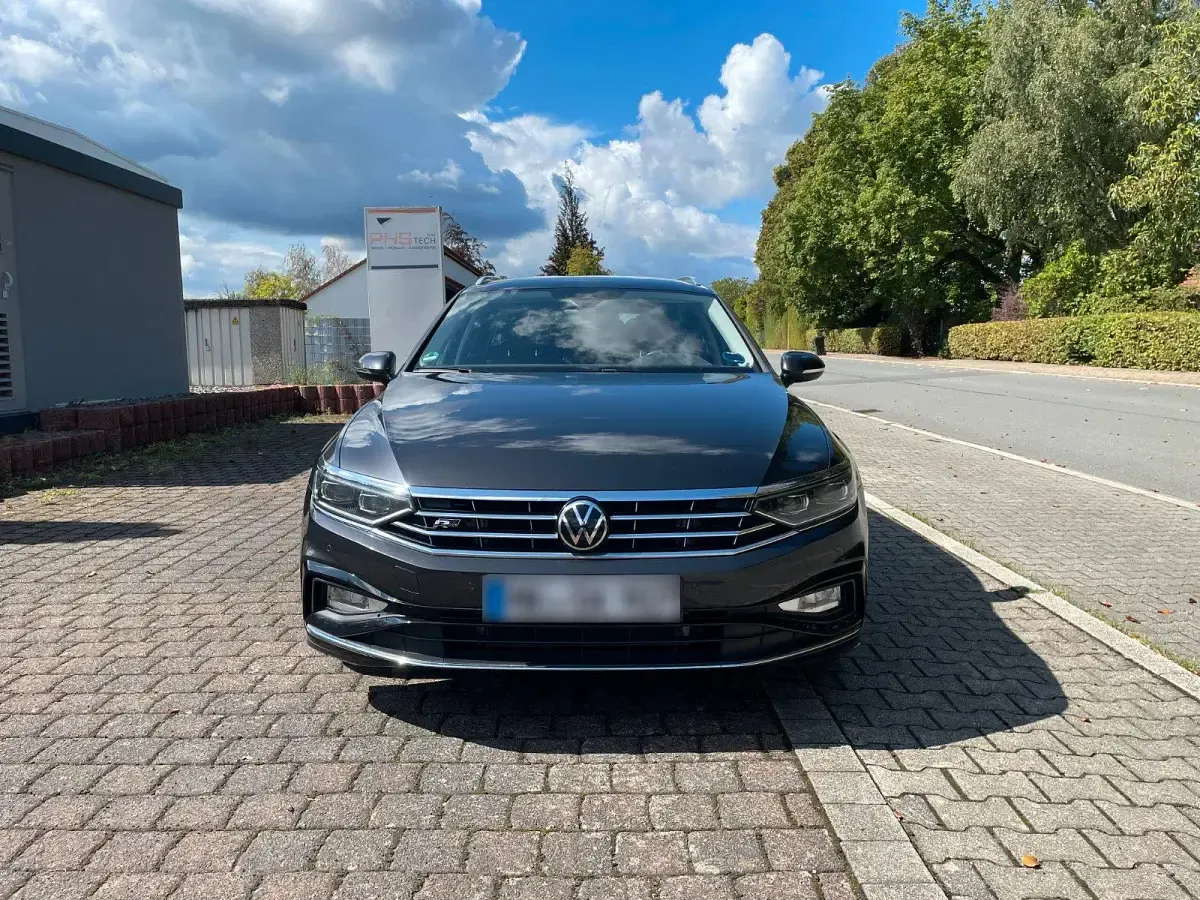 Gebraucht VW Passat 200 PS (147 kW) 2021 Grau Kombi